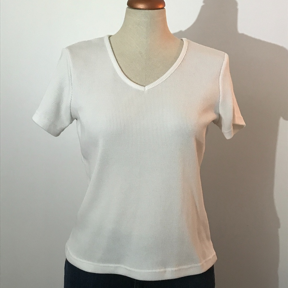 Reitmans - White V Neck T-shirt
